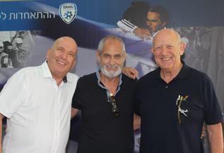 מימין לשמאל: ד"ר אורי פרנקל, ד"ר דוד אלג'ם וד"ר אילן גור