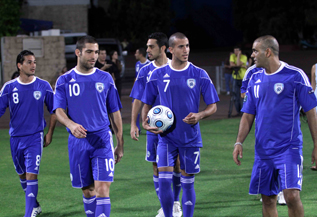 אייל גולן, אביחי ידין ואיתי שכטר במהלך צילומי הקליפ (צילום: עודד קרני)