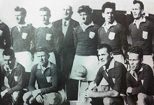  דוד שוויצר כורע ראשון מימין עם נבחרת ישראל