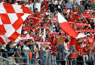 אוהדי הפועל באר שבע (צילום: עודד קרני)
