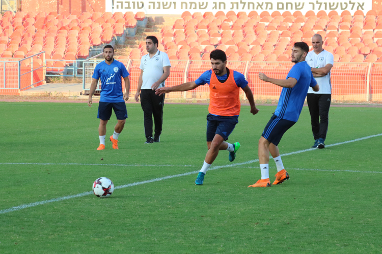 אלון חזן: "לעלות - ולהינות מכדורגל"