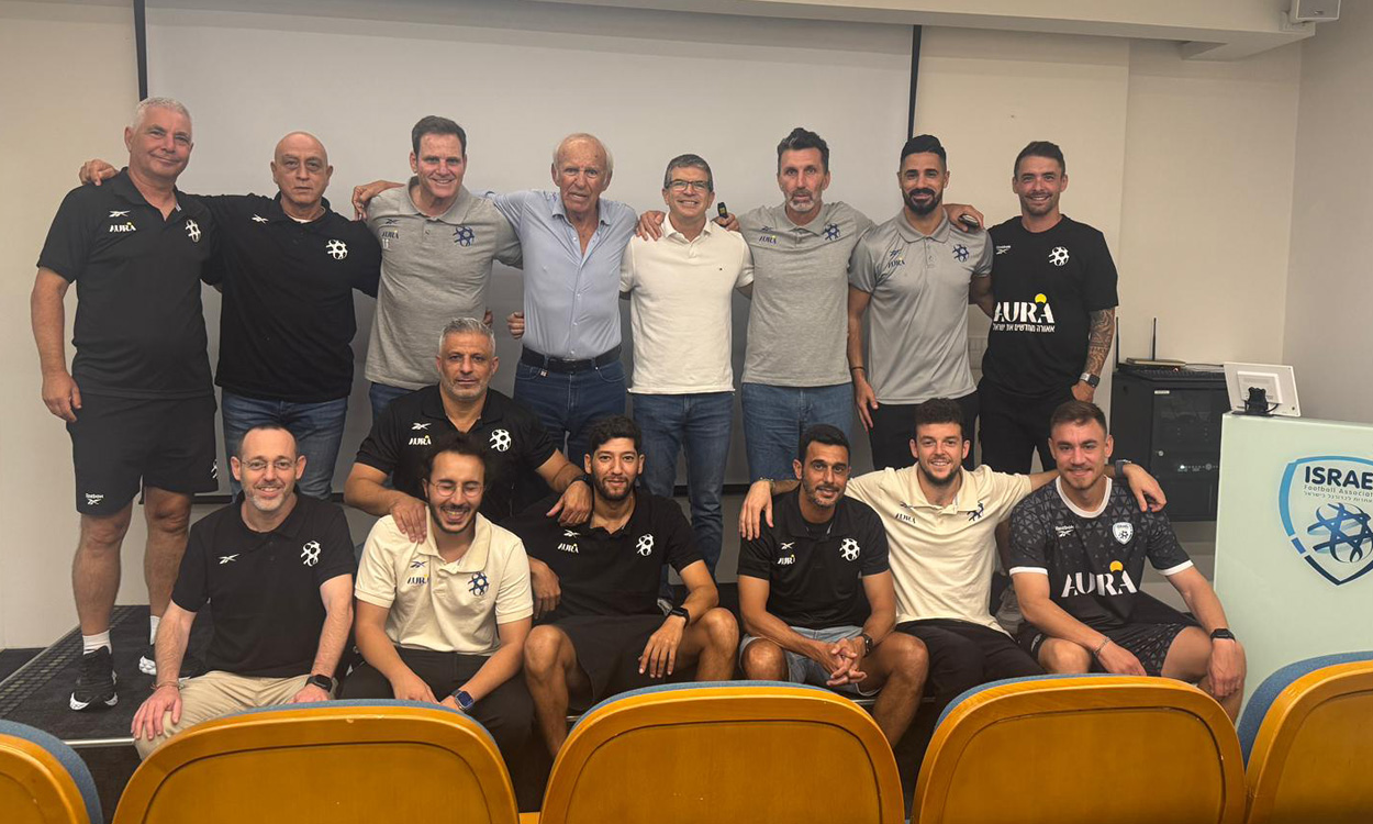 מוטל'ה שפיגלר הרצה למאמני הנבחרות